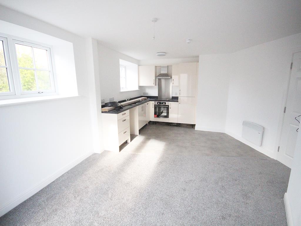 2 bedroom apartment To Let in Earby - IMG_5035.jpg